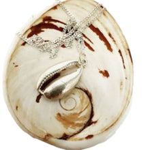 Load image into Gallery viewer, Cowrie necklace
